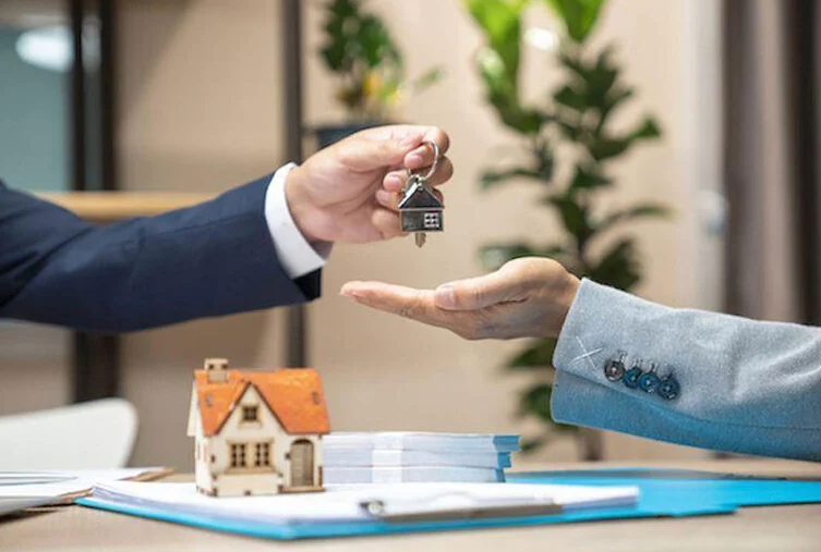 How a Property Buyers Agent Can Simplify Your Home Purchase