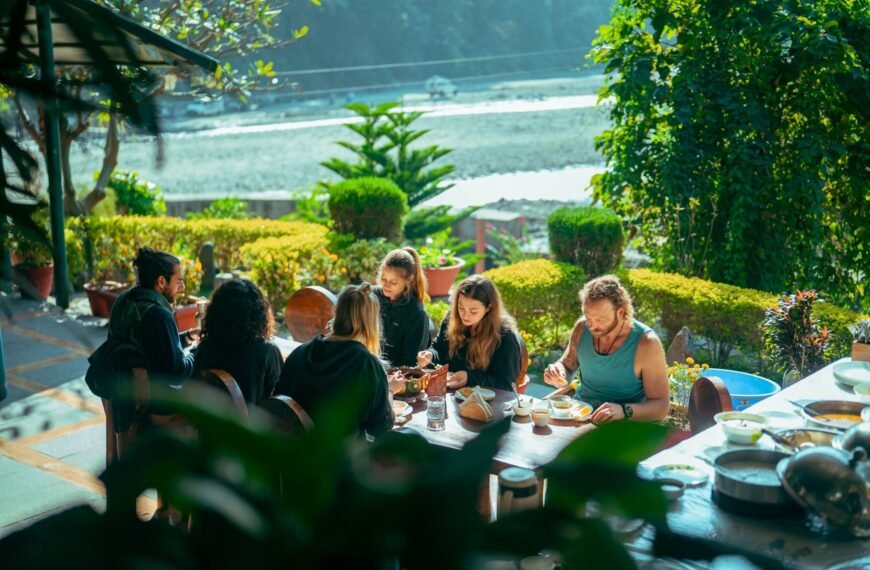 What a 5-Day Yoga Retreat in Rishikesh Gives You Back